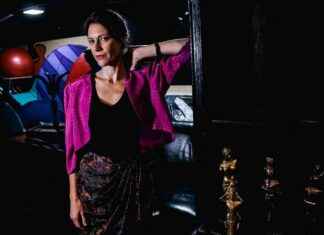 Alexia Moyano: La actriz argentina que actúa junto a pingüinos news-20082024-011005