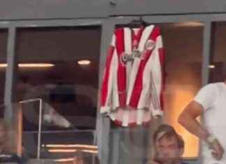 Festejo de Cruzeiro tras eliminar a Boca con camiseta de River news-23082024-104146