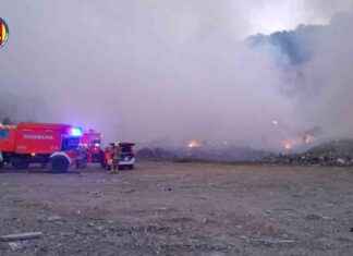 Incendio en vertedero de Alberic desaloja tres residencias de ancianos ncendio-en-vertedero-de-alberic-desaloja-tres-residencias-de-ancianos