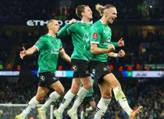 El Plymouth Argyle firma la Carta de Viajes Sostenibles: Capitán Joe Edwards habla de un club que marca la diferencia el-plymouth-argyle-firma-la-carta-de-viajes-sostenibles-capitn-joe-edwards-habla-de-un-club-que-marca-la-diferencia