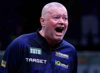 Campeonato de Dardos Holandeses: Dirk Van Duijvenbode y Raymond Van Barneveld destacan en el primer día. campeonato-de-dardos-holandeses-dirk-van-duijvenbode-y-raymond-van-barneveld-destacan-en-el-primer-da