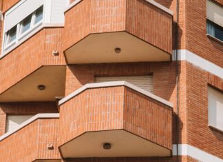 Alineaciones De Real Sociedad Contra Valencia C. F.: ¿Quién Sorprenderá?