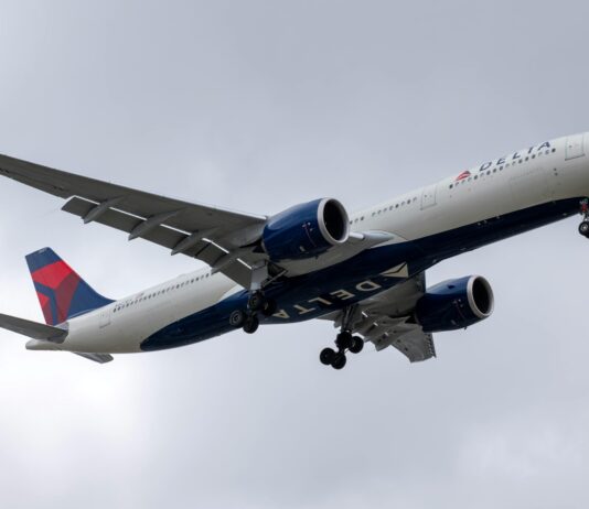 What to Do if Your Delta Flight DL275 is Diverted from LAX: Essential Tips for Passengers Delta Airlines, Delta Flight DL275, Flight DL275, Flight Diversions, Travel News, Airline Policies, LAX Diversion, Delta Flight DL275 Diverted LAX