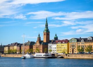 Explorando las Maravillas de Estocolmo: Un Viaje Inolvidable Exploring the Wonders of Stockholm: An Unforgettable Journey